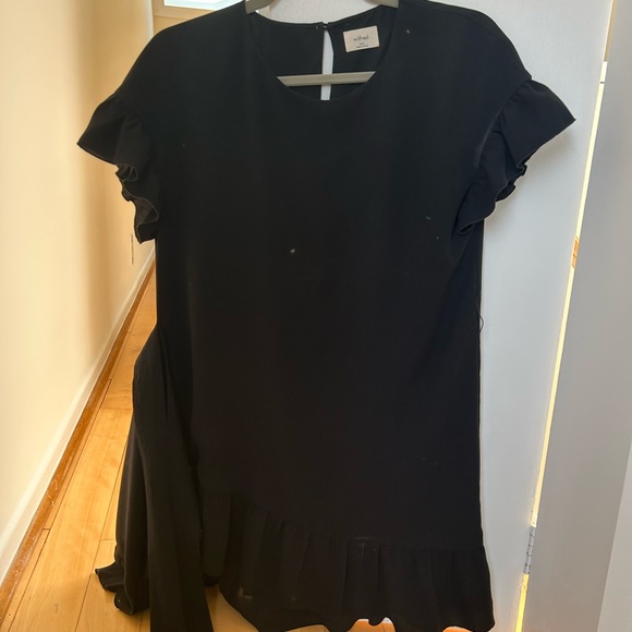 Almost new Wilfred Aritzia Ninette dress in Black - Picture 2 of 4